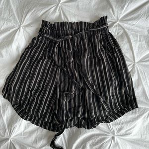 paperbag hollister shorts